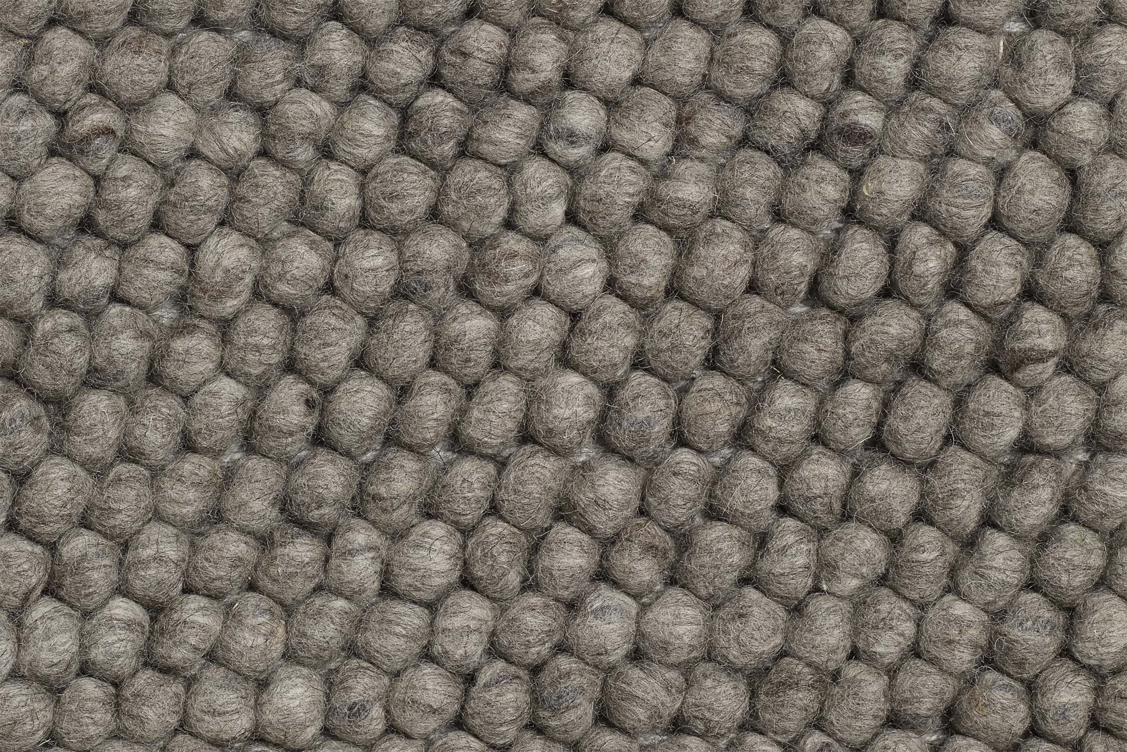 Hay Peas140 x 200-dark Grey Str 170 x 240 - Gulvtæpper hos Magasin