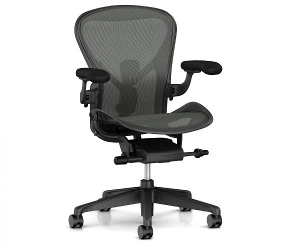 Herman Miller Aeron Graphite - A - Small / Excl. Posture Fit / Standard - Hårde hjul til bløde underlag